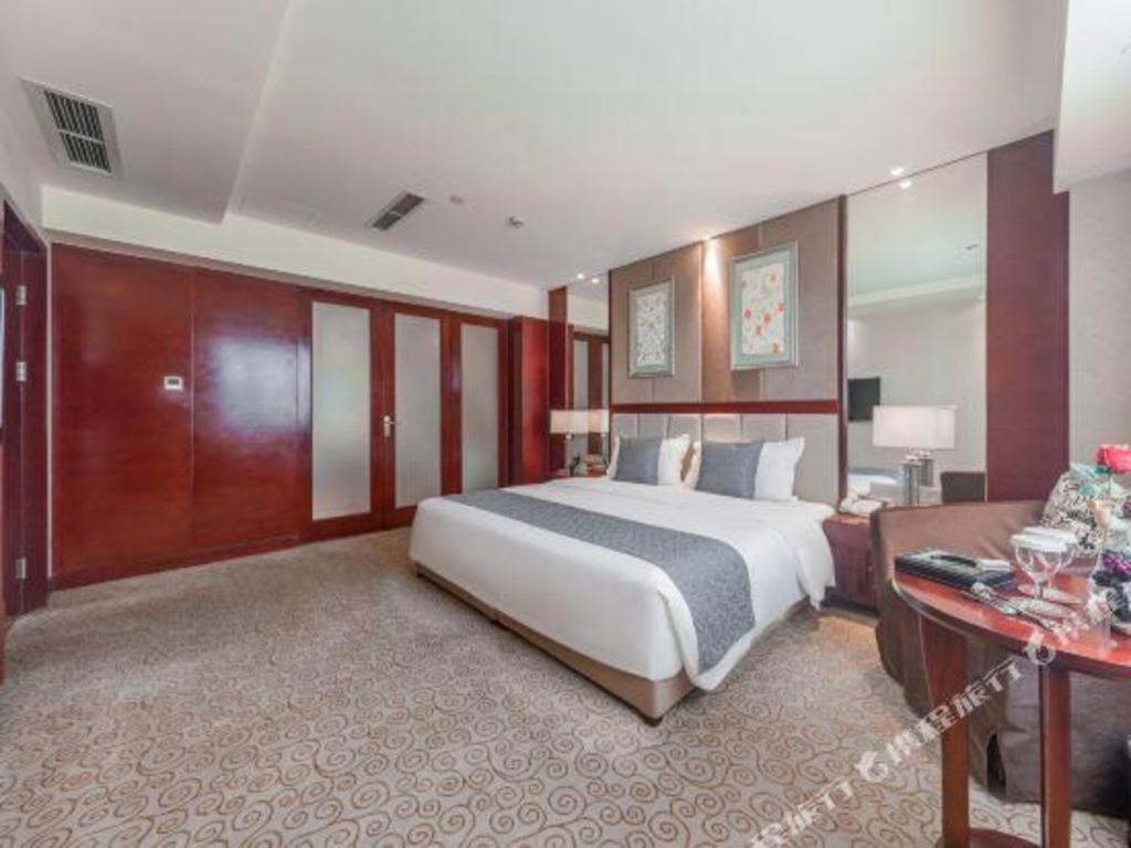 Chengdu Yinsheng International Hotel Supoqiao Dış mekan fotoğraf