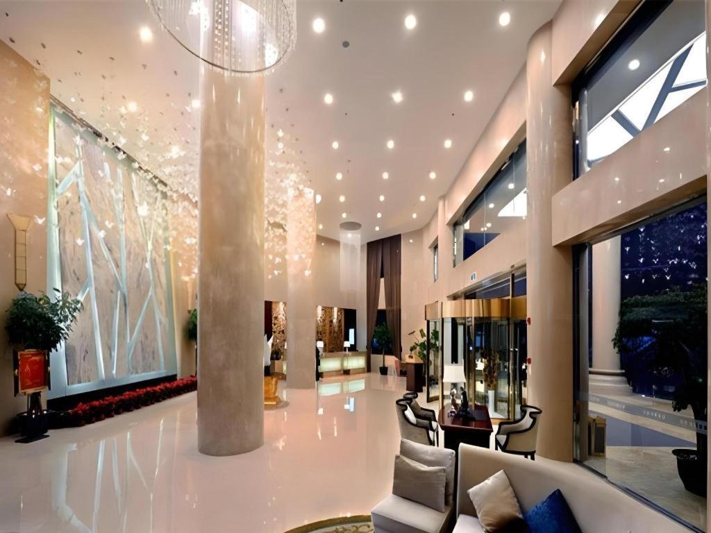 Chengdu Yinsheng International Hotel Supoqiao Dış mekan fotoğraf